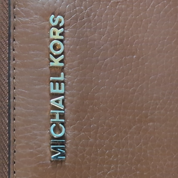 Michael Kors Jet Set Double Zip Wristlet - Picture 2 of 10